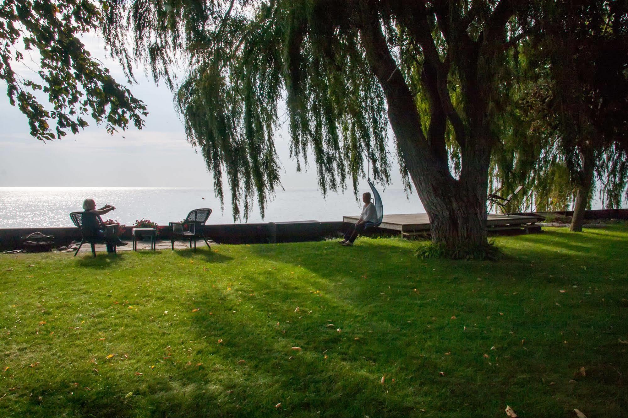 Point Pelee Lakeshore B&B Leamington Exterior foto
